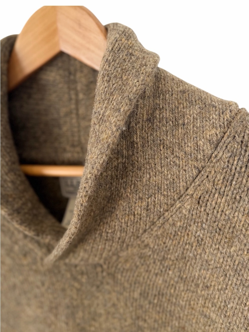 L.L. Bean Men’s Medium Lambswool Shawl Collar Sweater Textured Brown Elbow Patch - Picture 6 of 10